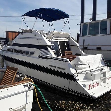Yacht Stay Providence Marina 外观 照片