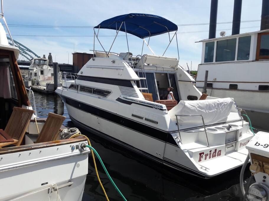 Yacht Stay Providence Marina 外观 照片