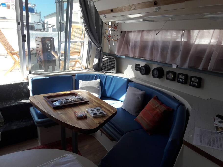Yacht Stay Providence Marina 外观 照片
